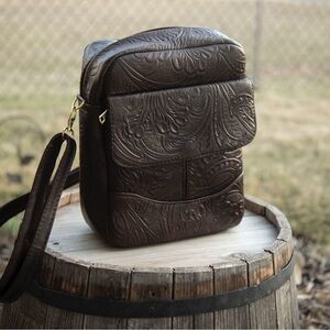 Handmadee genuine leather crossbody bag